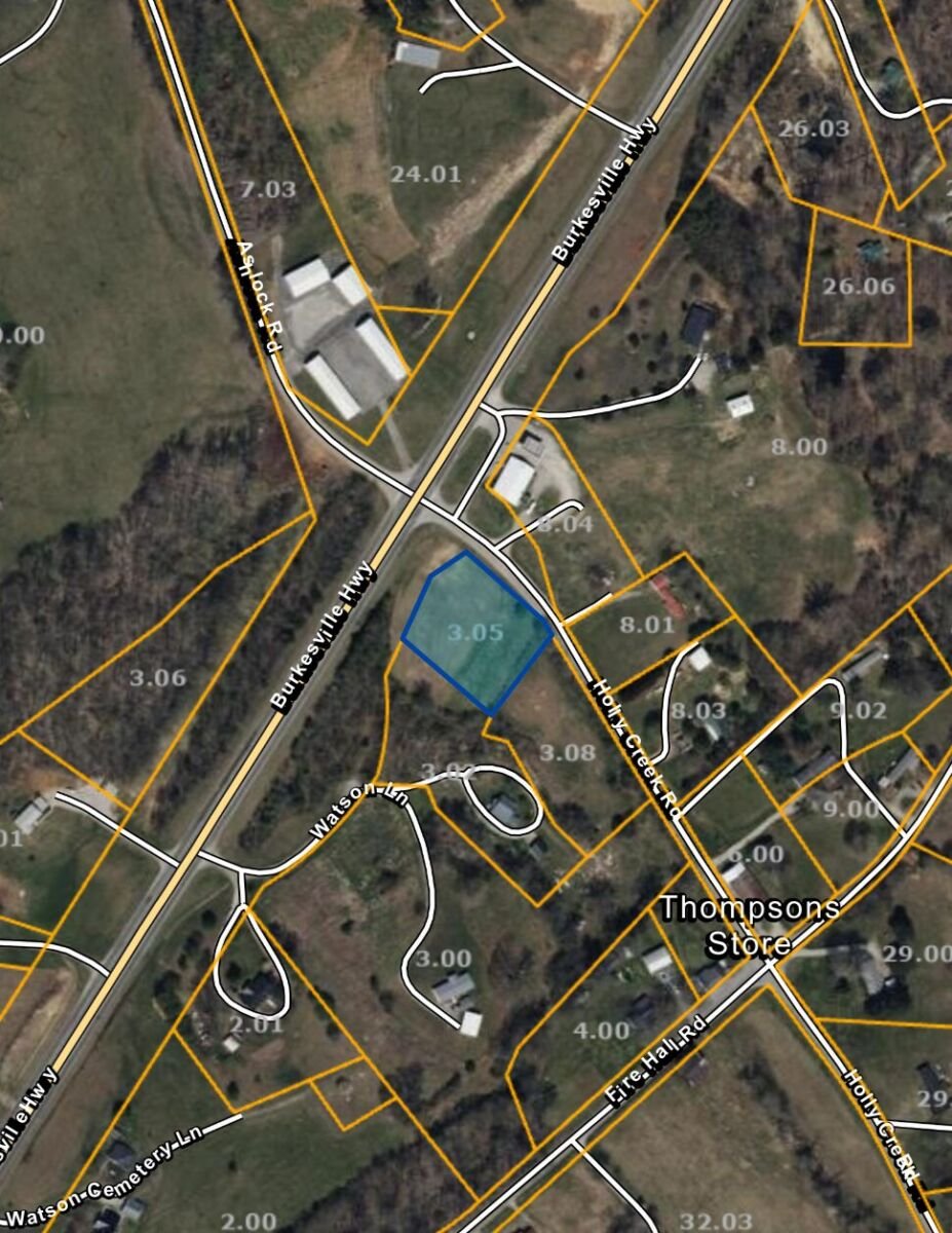 1+/- Acre • Commercial/Residential • Near Dale Hollow Lake
